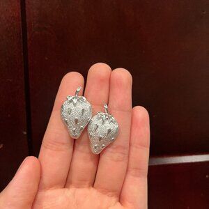 Sarah Coventry Silver Strawberry Ear Clips Setvintage SARAHCOV